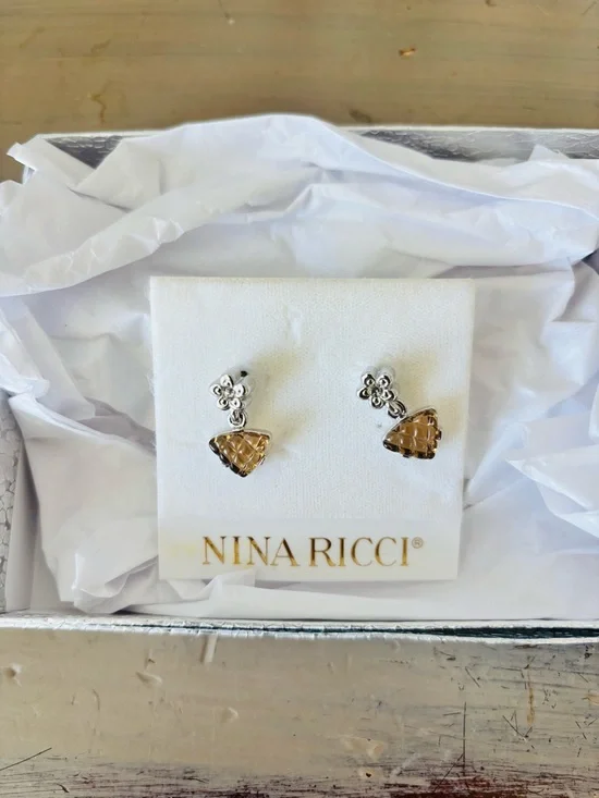 Nina Ricci Silver Floral Stud Earrings with Honey-Brown Crystal Drops enamel - Picture 4 of 6